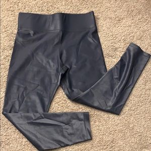 Carbon38 Takara 7/8 Legging in Charcoal